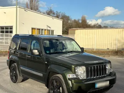 Usata Jeep Cherokee Limited 177 CV (130 kW) 2010 Verde SUV