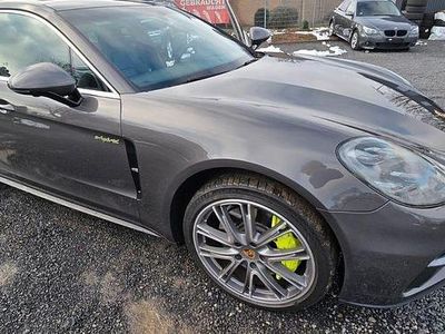 Porsche Panamera 4