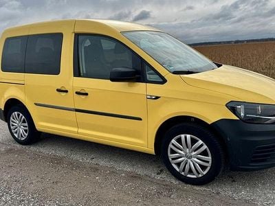 Gebraucht VW Caddy Trendline 131 PS (96 kW) 2018 Gelb Van / Kleinbus