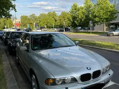 Gebraucht BMW 525 193 PS (141 kW) 2002 Silber Limousine