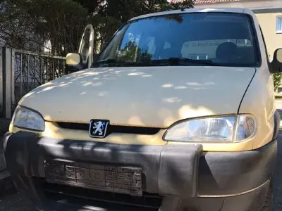 Brugt Peugeot Partner 109 HK (80 kW) 2001 Gul MPV
