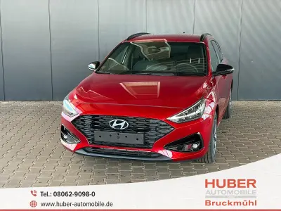 Neu Hyundai i30 Comfort 101 PS (74 kW) 2025 Ultimate red Kombi