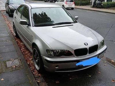 BMW 320