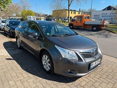 Usata Toyota Avensis Edition 126 CV (92 kW) 2011 Grigio Station wagon