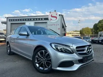 Używany Mercedes C180 156 KM (114 kW) 2018 Srebrny Sedan/Limuzyna