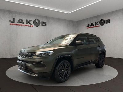 Gebraucht Jeep Compass Limited 179 PS (131 kW) 2021 Verde opaco SUV