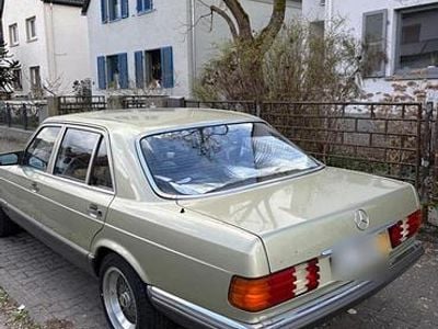 Gebraucht Mercedes 280 185 PS (136 kW) 1984 Andere farben Limousine