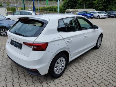 Brillant/reflex silber metallic Gebraucht 2023 Skoda Fabia Ambition Kleinwagen | 18.970 € (Fairer Preis)