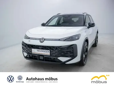 Gebraucht VW T-Roc Cabriolet R-line 150 PS (110 kW) 2026 Pure white uni schwarz uni SUV