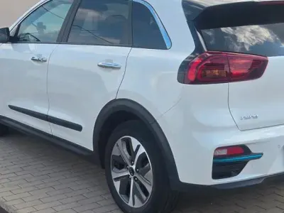 Gebraucht Kia Niro Spirit 150 kW (204 PS) 2021 Weiß SUV