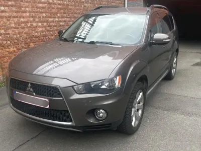Gebraucht Mitsubishi Outlander Top 156 PS (114 kW) 2012 Braun SUV
