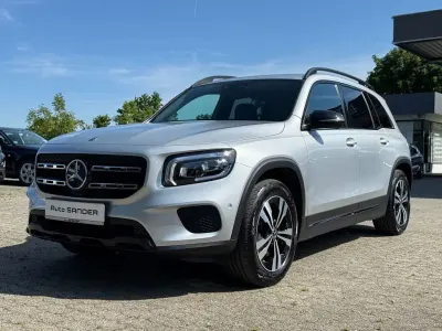 Używany Mercedes GLB250 224 KM (164 kW) 2021 Srebrny SUV