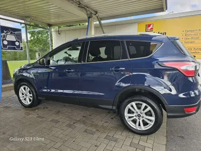 Gebraucht Ford Kuga Cool & Connect 179 PS (131 kW) 2017 SUV