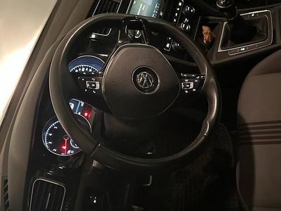 Blau Gebraucht 2016 VW Golf Limousine | 13.500 € (Fairer Preis)