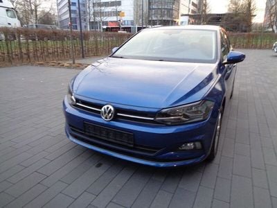 Gebraucht VW Polo Comfortline 80 PS (58 kW) 2019 Blau Limousine