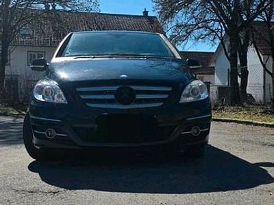 Gebraucht Mercedes B180 109 PS (80 kW) 2009 Schwarz Van / Kleinbus