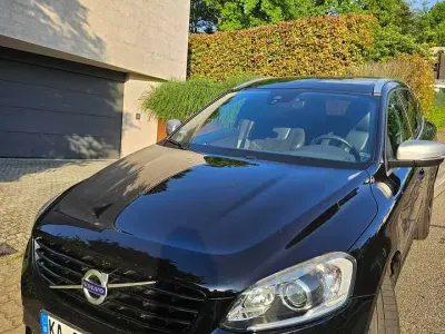 Gebraucht Volvo XC60 Linje Inscription 190 PS (139 kW) 2016 Schwarz SUV