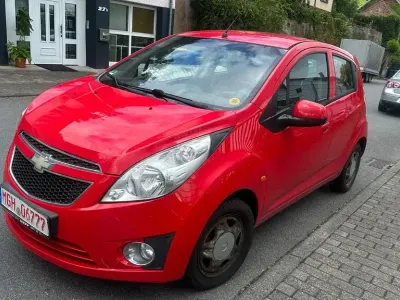 Gebraucht Chevrolet Spark 68 PS (50 kW) 2010 Rot Kleinwagen