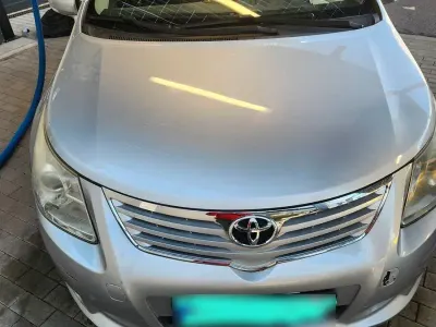 Second-hand Toyota Avensis Executive 147 CP (108 kW) 2009 Argintiu Berlinǎ