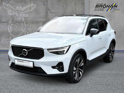 Cloud blue, solid / solid Gebraucht 2024 Volvo XC40 Plus SUV | 39.880 € (Etwas zu teuer)