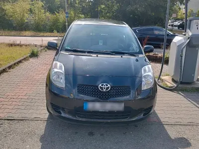Gebraucht Toyota Yaris 87 PS (63 kW) 2007 Schwarz Kleinwagen