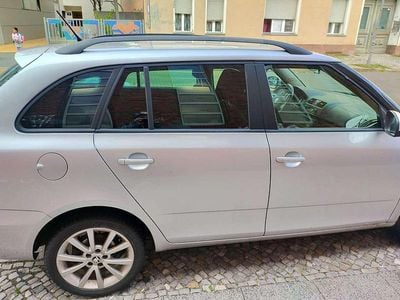 Gebraucht Skoda Fabia Ambition 90 PS (66 kW) 2014 Silber Kombi