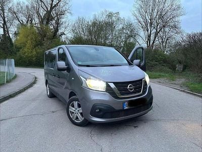 Second-hand Nissan NV300 145 CP (106 kW) 2017 Gri Van