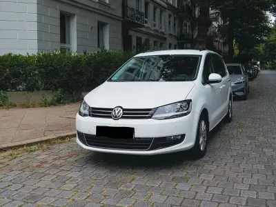 Gebraucht VW Sharan Comfortline 150 PS (110 kW) 2019 Weiß Van / Kleinbus