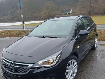 Gebraucht Opel Astra Edition 136 PS (100 kW) 2019 Schwarz Kombi