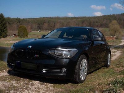 Gebraucht BMW 116 Sport Line 136 PS (100 kW) 2014 Schwarz Kleinwagen