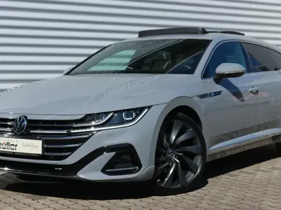 Usata VW Arteon R-line 200 CV (147 kW) 2022 Grigio Berlina