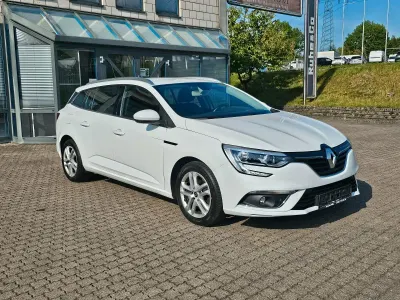 Gebraucht Renault Mégane GrandTour Business 116 PS (85 kW) 2020 Weiß Kombi