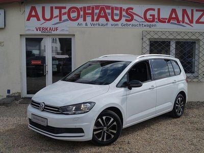 Gebraucht VW Touran IQ Drive 150 PS (110 kW) 2019 Pure white Van / Kleinbus