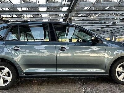Gebraucht Skoda Rapid Ambition 90 PS (66 kW) 2016 Grau Kleinwagen
