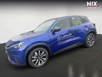 Gebraucht Lexus LBX 136 PS (100 kW) 2025 Dark blue m m SUV