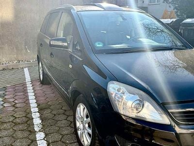 Begagnad Opel Zafira Cosmo 140 HK (102 kW) 2009 Svart Minibuss