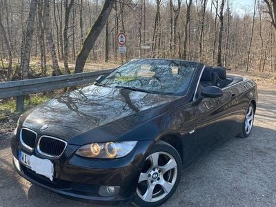 Gebraucht BMW 320 Cabriolet 170 PS (125 kW) 2009 Schwarz Cabrio