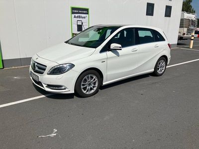 Mercedes B200