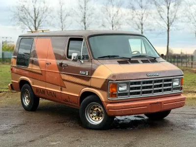 Gebraucht Dodge Ram 125 PS (91 kW) 1989 Braun Pickup