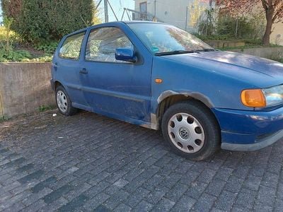 Second-hand VW Polo 60 CP (44 kW) 1996 Albastru Hatchback