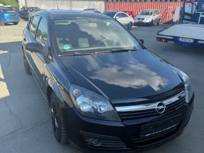 Gebraucht Opel Astra Edition 105 PS (77 kW) 2006 Schwarz Limousine