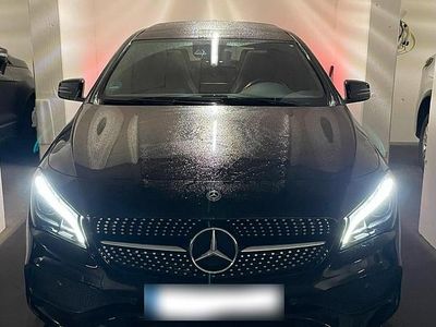 Gebraucht Mercedes CLA180 Shooting Brake AMG 122 PS (89 kW) 2019 Schwarz Kombi
