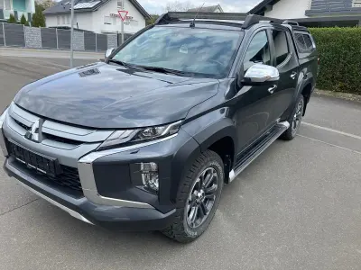 Gebraucht Mitsubishi L200 Select 150 PS (110 kW) 2022 Grau Pickup