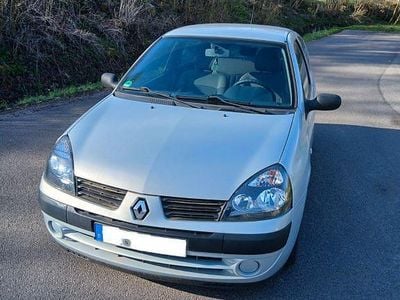 Gebraucht Renault Clio II 75 PS (55 kW) 2004 Grau Limousine