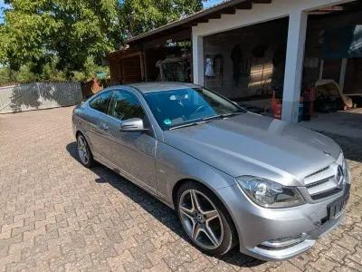 Gebraucht Mercedes C180 156 PS (114 kW) 2011 Grau Coupé