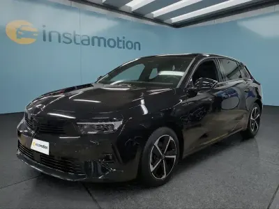 Używany Opel Astra 131 KM (96 kW) 2025 Czarny Sedan/Limuzyna
