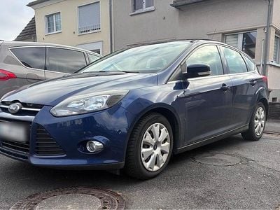 Gebraucht Ford Focus 101 PS (74 kW) 2012 Blau Limousine