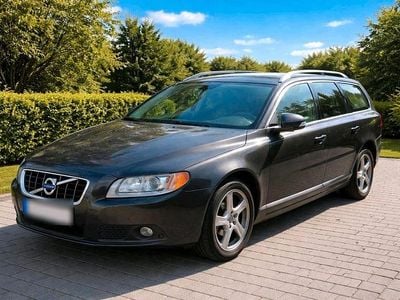 Second-hand Volvo V70 Summum 163 CP (119 kW) 2011 Gri Break