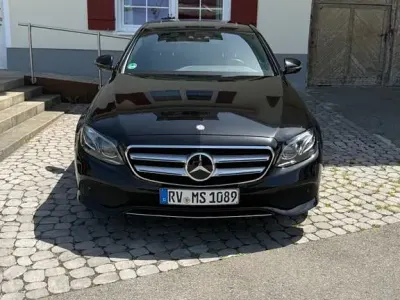 Gebraucht Mercedes E350 Avantgarde 258 PS (189 kW) 2016 Schwarz Limousine