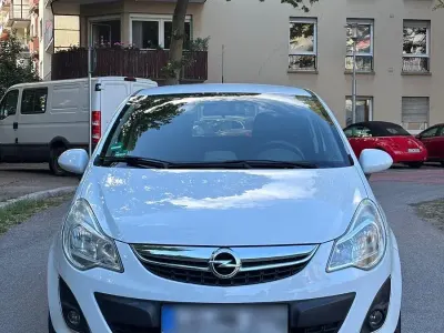 Gebraucht Opel Corsa Active 87 PS (63 kW) 2013 Weiß Kleinwagen